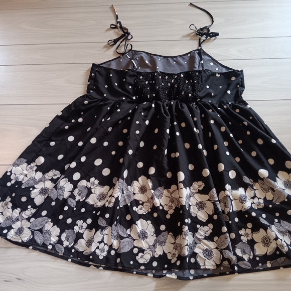 Plus Size Floral & Polka Dot Print Tie Shoulder Cami Dress - Picture 7 of 14